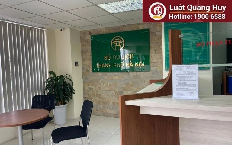 Chuyên viên Nguyễn Văn Tình hỗ trợ giải quyết tranh chấp hợp đồng du lịch