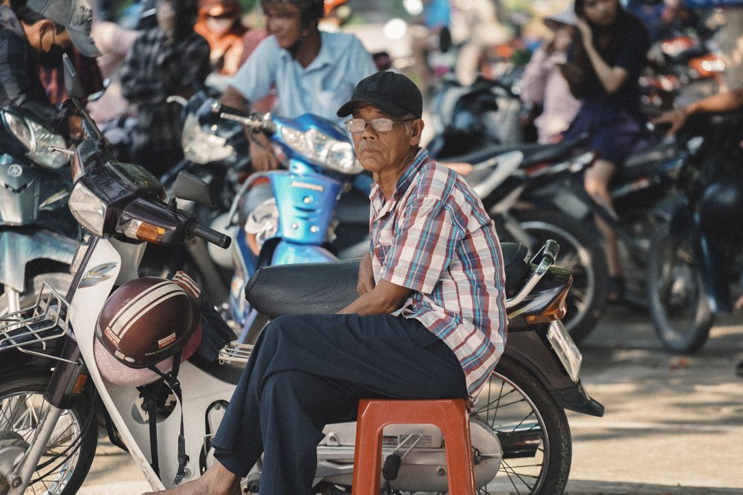 Không trả lại tiền chuyển khoản nhầm: Mức phạt hành chính và hình sự mới nhất 2025
